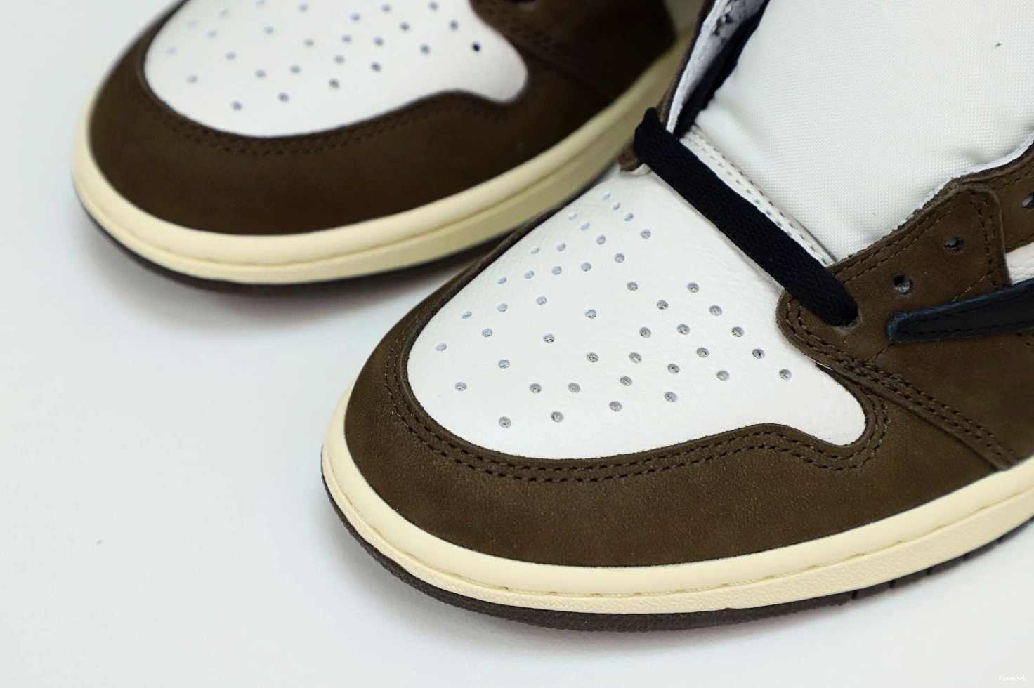 SCOTT JORDAN 1 TRAVIS RETRO OG HIGH 'MOCHA' X AIR 0922